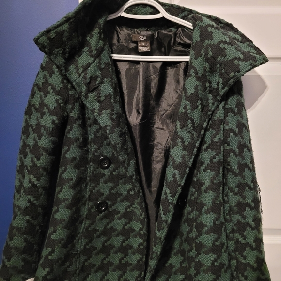 LUII Coat - Picture 2 of 3